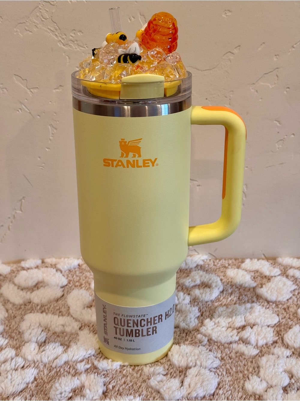 Stanley Yellow and Orange Quencher H2.0 Tumbler Mug NWT